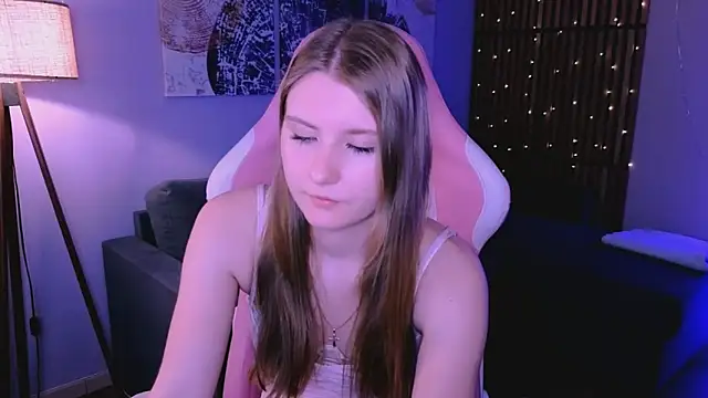 Caroline_Desire_ Chat XXX in diretta