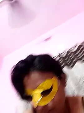 Gullapi লাইভ XXX চ্যাট