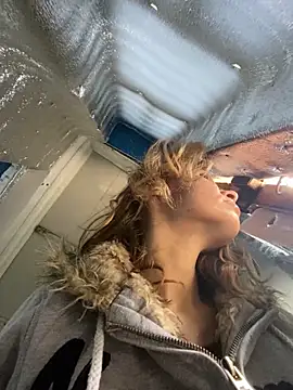 Anita-Smith Adlı Modelin Canlı XXX Sohbeti