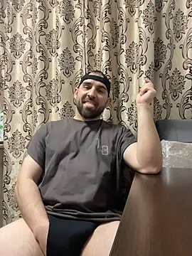 Lover_boy_89: διαδικτυακό σόου στην κάμερα