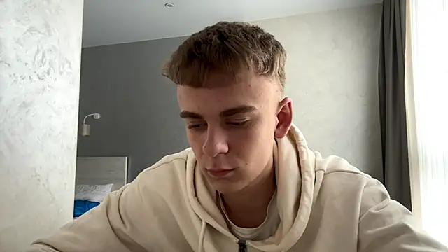 SoloFuryn Live XXX chat