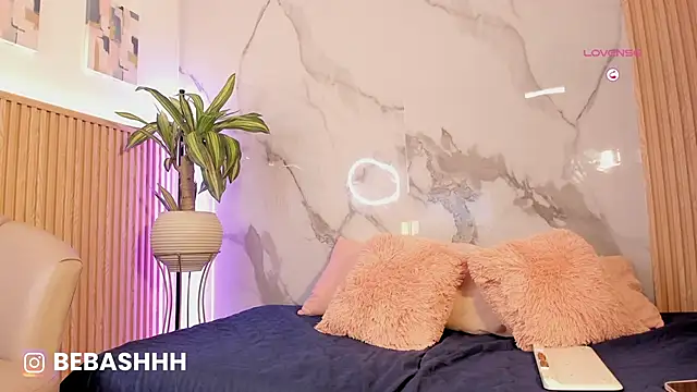 Fyre_divine live XXX chat