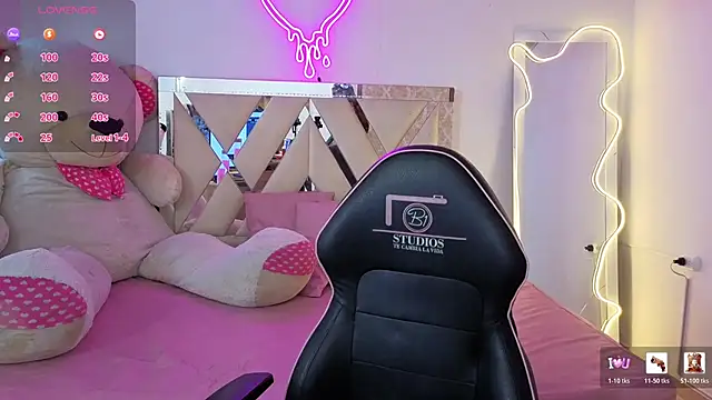 SABRIINA_TAY Chat XXX in diretta