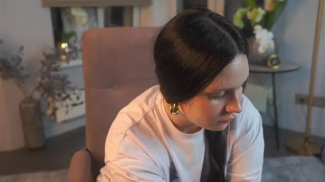 DeloresSaberi: вебкам-шоу