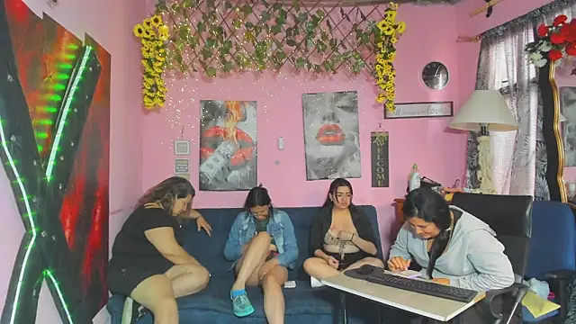 lesbiancuple 网络视讯表演