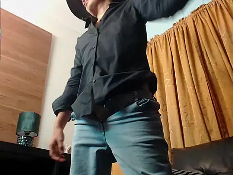 Kevin_Charless – Naživo XXX chat