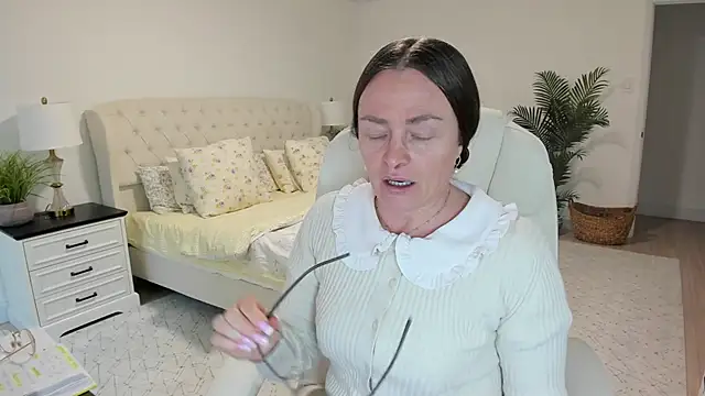 Vika73's Webcam Show