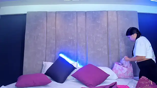 ValeriaOrtega's Live XXX Chat