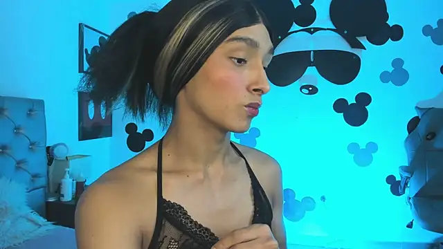 AdharaSkinny_ Webcamshow