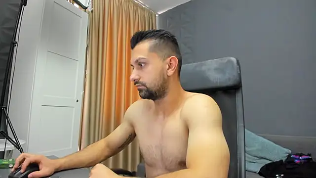 BryceReign – Naživo XXX chat