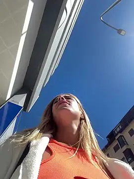 Chatroom XXX en direct de SophieVJ