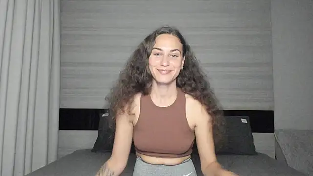 juliamoore1 Adlı Modelin Canlı XXX Sohbeti