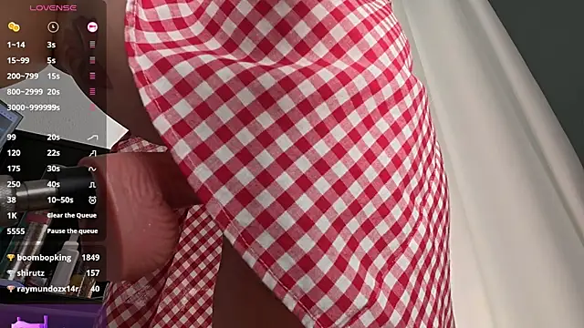 Chat XXX en directo de Emily_jayreal