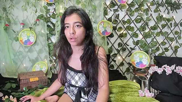 LittlePeach_'s Live XXX Chat