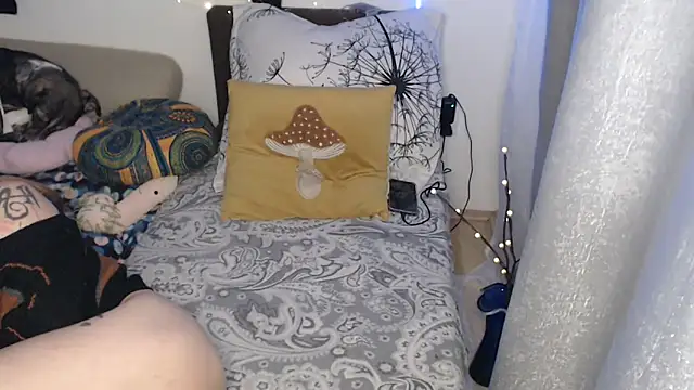 AlienforTwenty Live XXX-chat