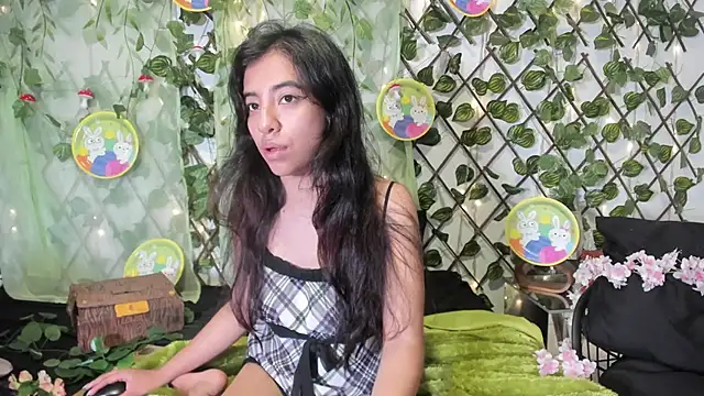 LittlePeach_'s Live XXX Chat