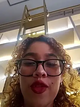 Sienna_brunette 现场XXX聊天