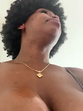 Chat XXX en directo de mochamimi