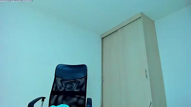 Chatroom XXX en direct de monica_little23