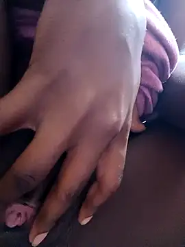 holygrail001 Chat XXX in diretta