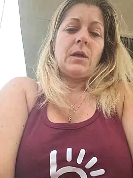 Chat XXX en directo de NikkiBlisss