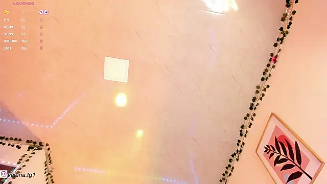 Valeria_Thompson1 现场XXX聊天