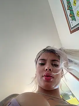 YouCandiSumisa élő XXX-chatje