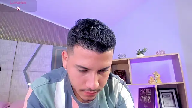 XXX chat uživo modela Axel_grey_