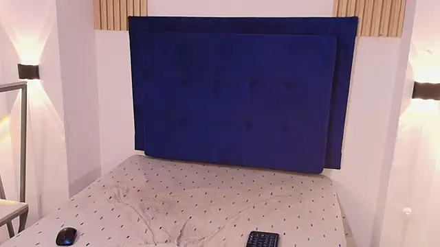 Вебкам-шоу Enyer_twin1