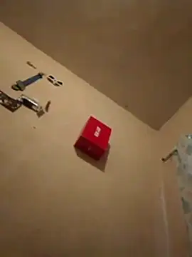 Pokazy przed kamerką – Tucloroformosexxx