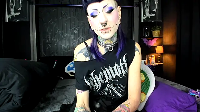 Chat XXX en directo de Purple_Coffin666