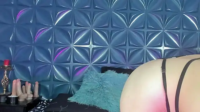 Chatroom XXX en direct de JuliaSinclair