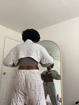 Онлайн чат XXX mochamimi