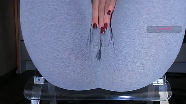 Chat XXX Live Cameltoe_squirt_inPants