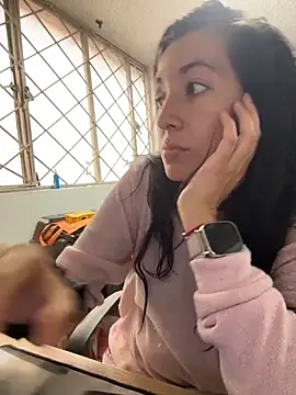 SALOME_KORLAND élő XXX-chatje