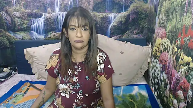 indianaqua Adlı Modelin Canlı XXX Sohbeti