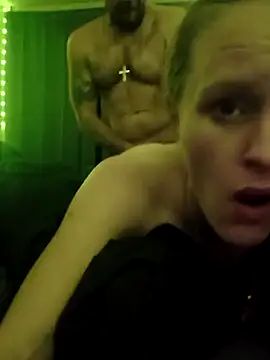 redslovestofuck Show in webcam