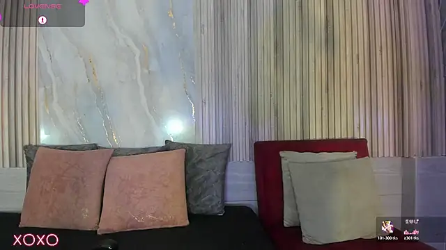 BriannaChelsea's Live XXX Chat