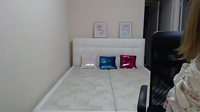 AnnaSweet18 Live XXX-Chat