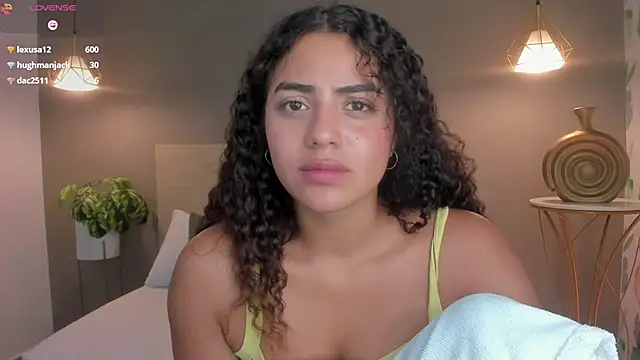 yaya23x Live XXX-Chat