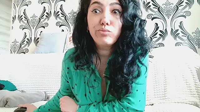 CharmingLadyMira Webcam-Show