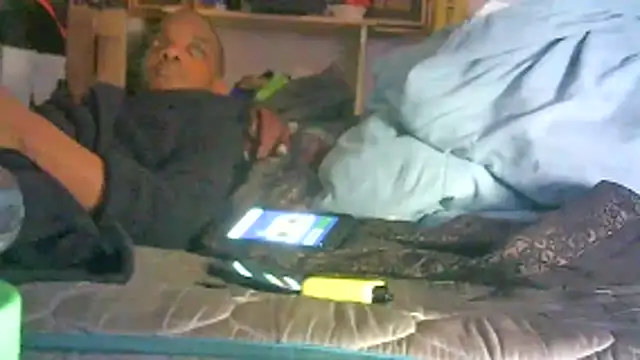 GUAPAN3S3_FIR3: απευθείας συνομιλία ΧΧΧ