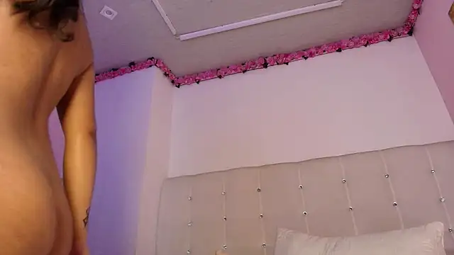 Chatroom XXX en direct de lilyth_bloom