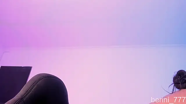 AmberiniHoffman's Live XXX Chat