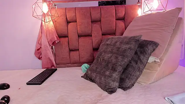 kristakinnky's Live XXX Chat