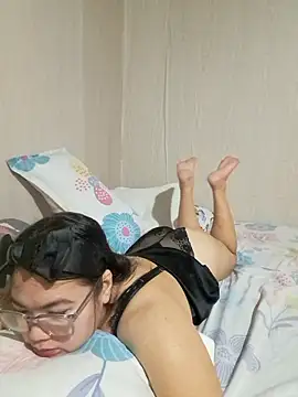 Eurelle_89 live XXX chat