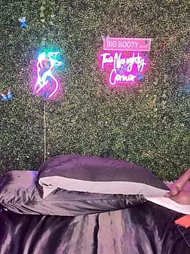 RenaThickAss élő XXX-chatje