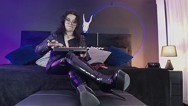 _Jade_16 Chat XXX in diretta