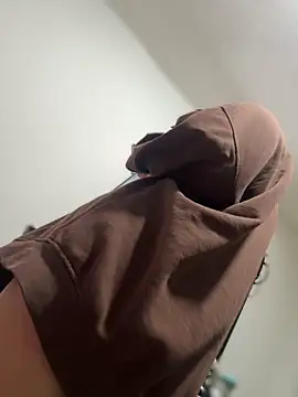 Chatroom XXX en direct de Mila_Morgan