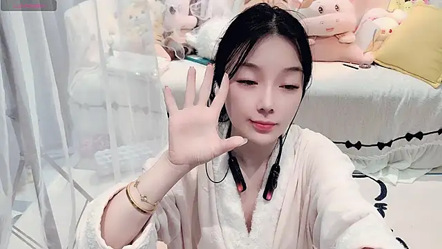 AKiKi711のライブXXXチャット